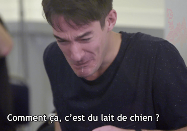 Des gens découvrent qu’ils viennent de boire du lait de chienne…