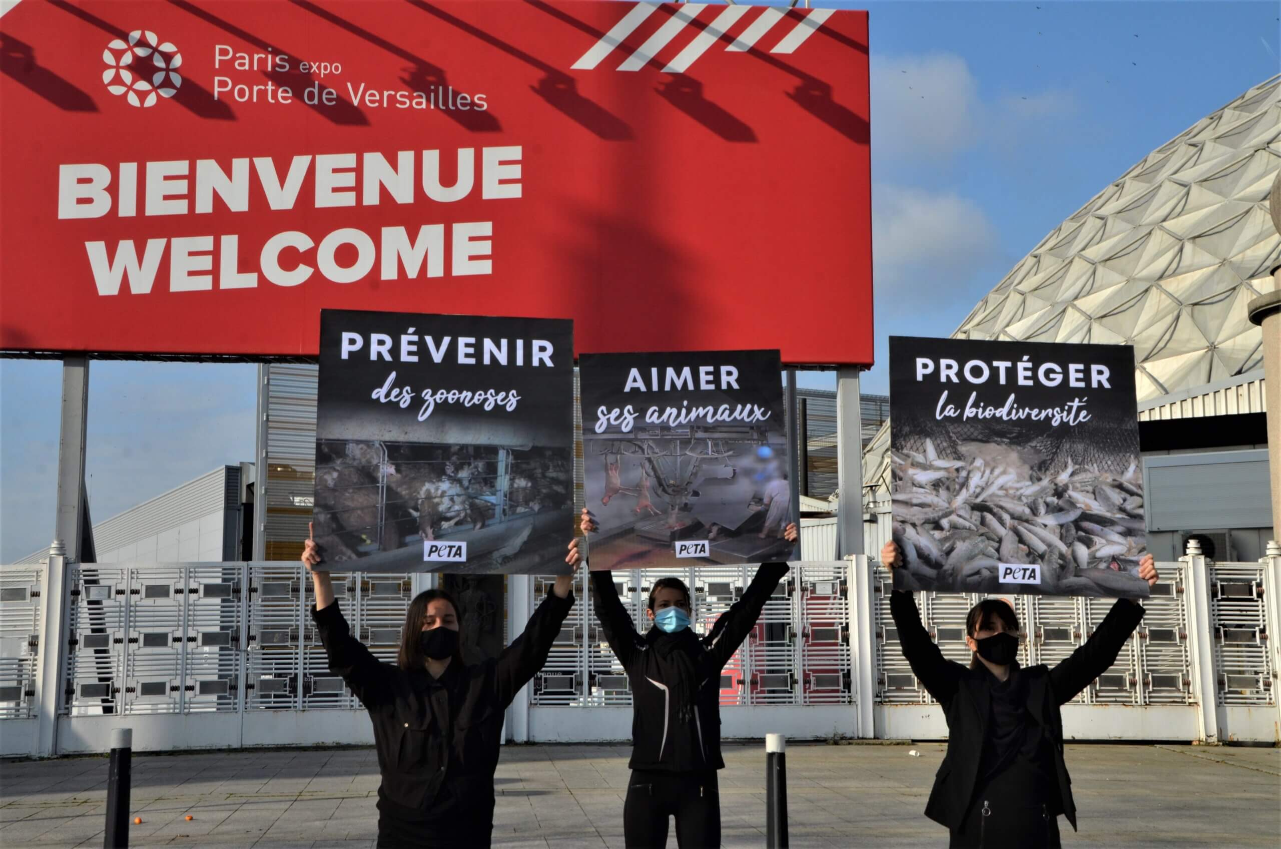 PETA dénonce l’hypocrisie du Salon de l’Agriculture en images
