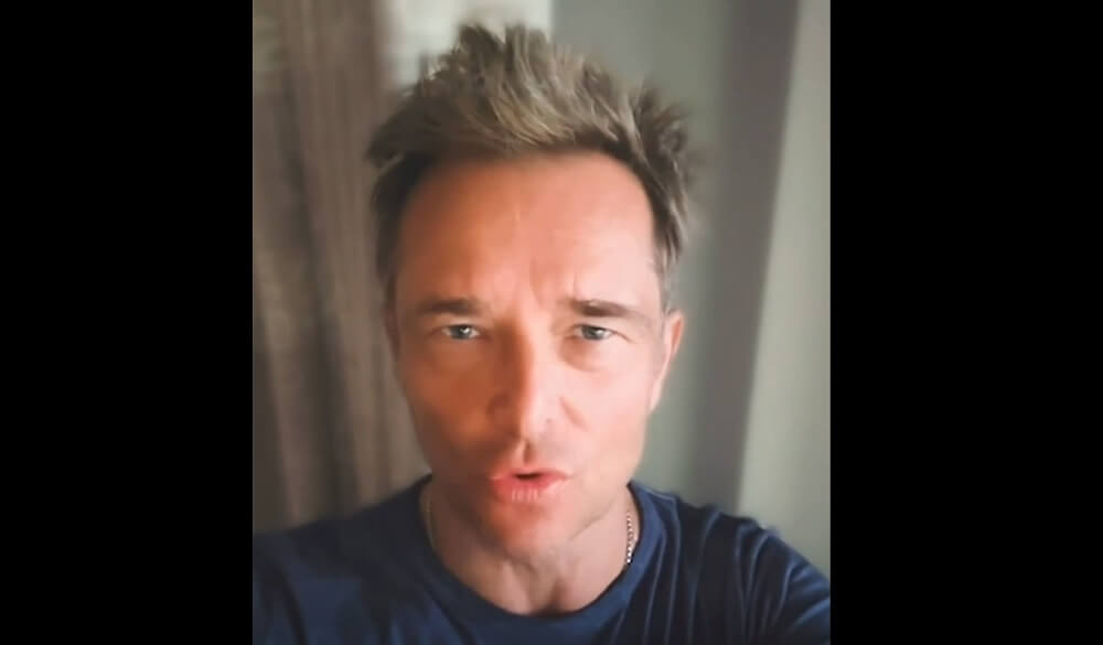 VIDÉO : David Hallyday, Karine Ferri, Matthieu Ricard et Greg Guillotin soutiennent l’abolition de la corrida