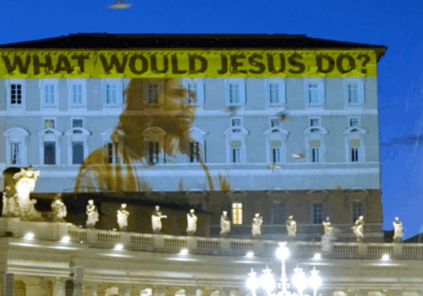 Une projection sur le Vatican appelle le pape Léon XIV à dénoncer le supplice des taureaux