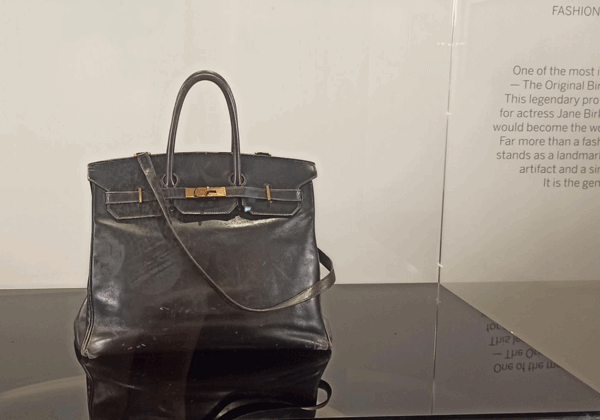 Le premier sac Birkin mis aux enchères : PETA demande de reverser les bénéfices à une association de protection de la faune